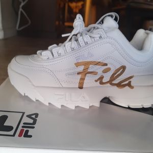 Fila Disruptor II Script